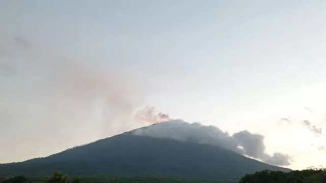 Badan Geologi Sebut Gunung Ile Lewotolok Masih Alami Gempa Tremor