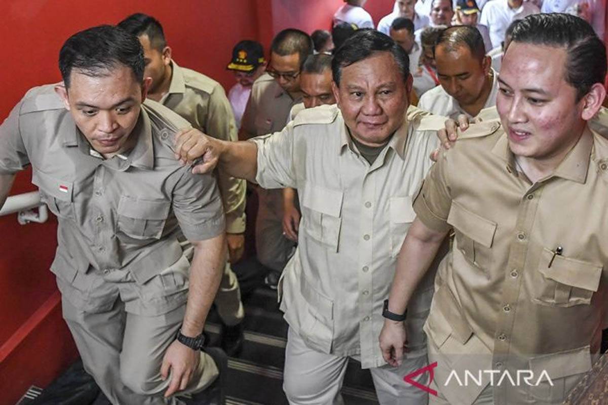 Prabowo Subianto Capres Pilihan Generasi Muda Ganjar Pranowo Dan Anies