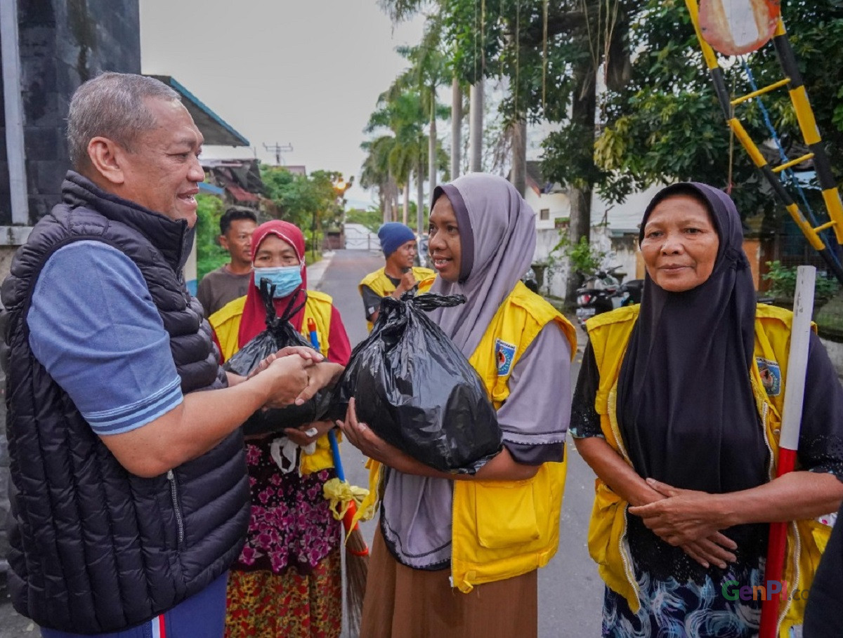 HBK Bagikan Sembako Di Mataram Ini Sasarannya GenPI Co NTB