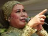Ikhlas Mata Kanan Tidak Berfungsi, Dewi Yull Tetap Bersyukur - GenPI.co