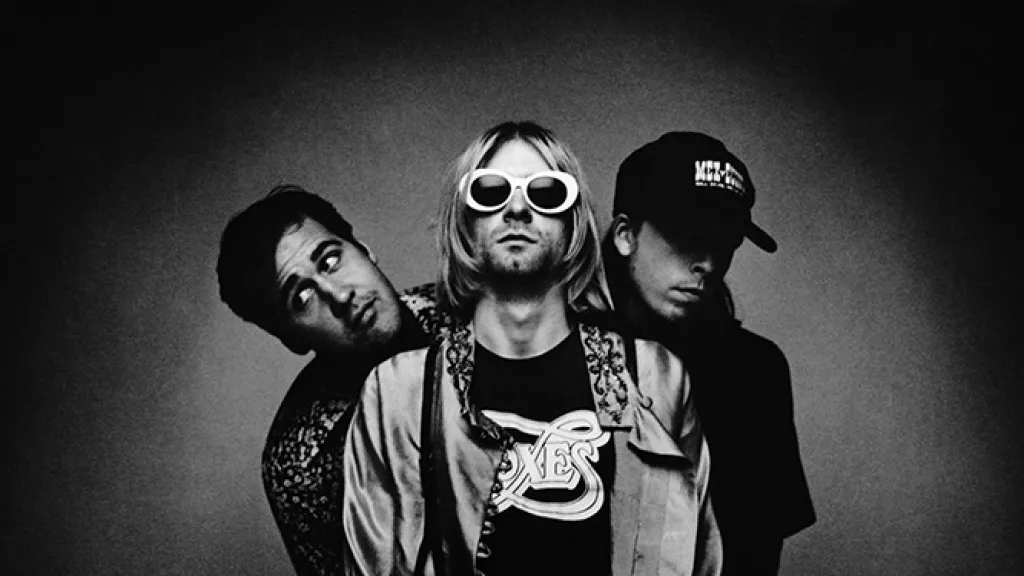 Kenang 1990-an, Weezer Nyanyi Lagu Nirvana, Dave Grohl Menangis - GenPI.co