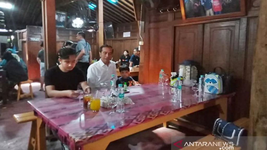 Jokowi Diingatkan Jangan Bangun Dinasti Politik - GenPI.co