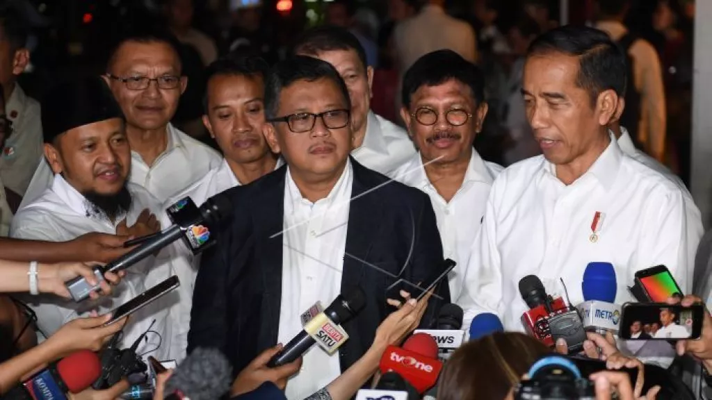 Harap Bersabar, Jokowi Sudah Kantongi Nama-nama Menteri - GenPI.co