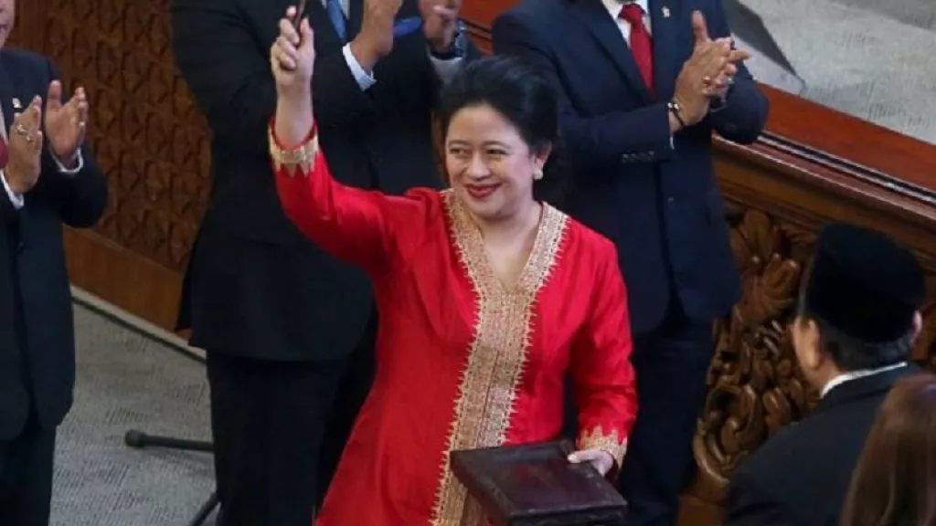 Puan Maharani Jadi Juri di Grand Final Puteri Indonesia 2022 - GenPI.co