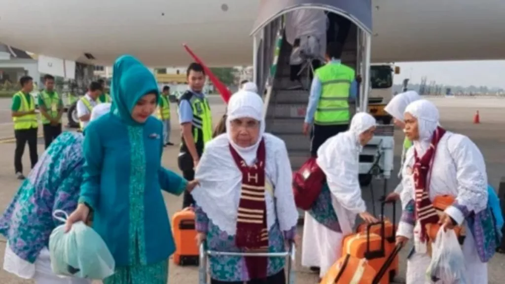 Jemaah Umrah Kembali Diberangkatkan ke Arab Saudi, Mabrur - GenPI.co