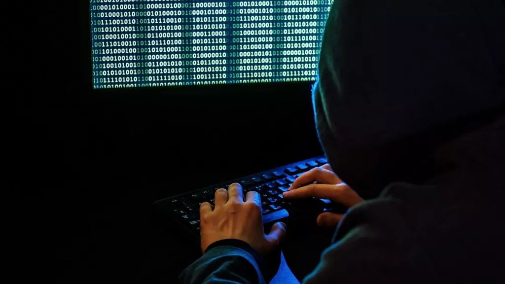 Pakar Telematika Beber Cara Terhindar dari Cyber War, Harap Simak - GenPI.co