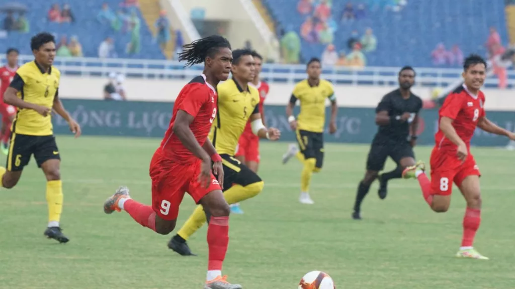 Ronaldo Kwateh Bikin Media Vietnam Khawatir Jelang Piala AFF U-19 - GenPI.co