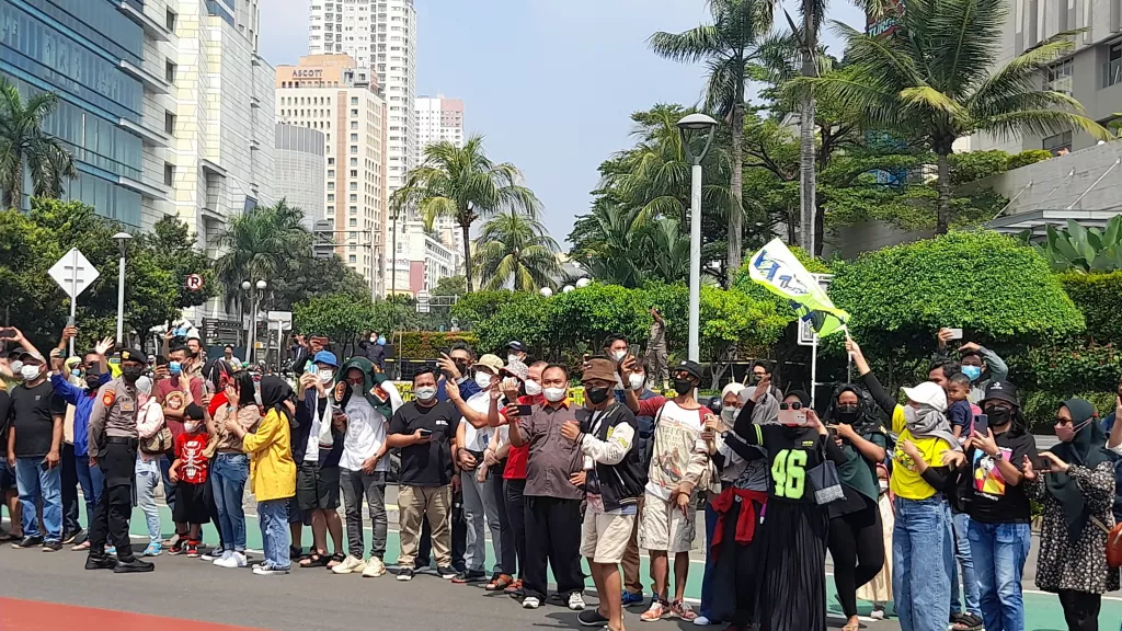 Unik, Fans Valentino Rossi Ramaikan Parade MotoGP di Jakarta - GenPI.co
