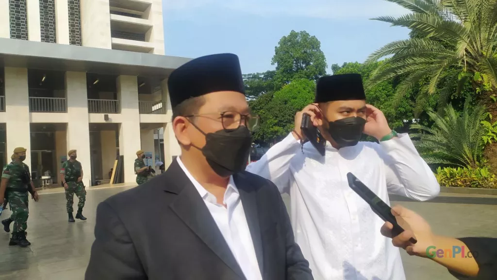 Jokowi Salat Id di Yogyakarta, Wamenag Buka-bukaan, Oh Begini - GenPI.co