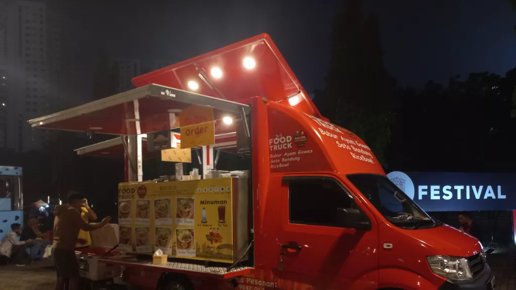 Cobain Food Truck di GBK, Makan Enak dan Ramah di Kantong - GenPI.co