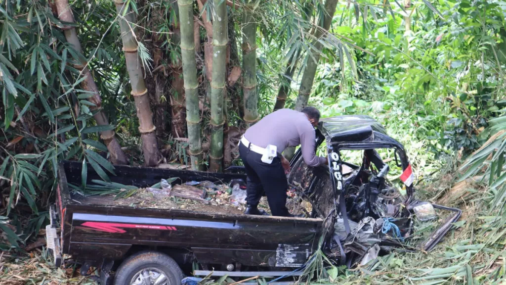 Kecelakaan Kembali Terjadi di Wilayah Panjalu, 8 Orang Tewas - GenPI.co JABAR