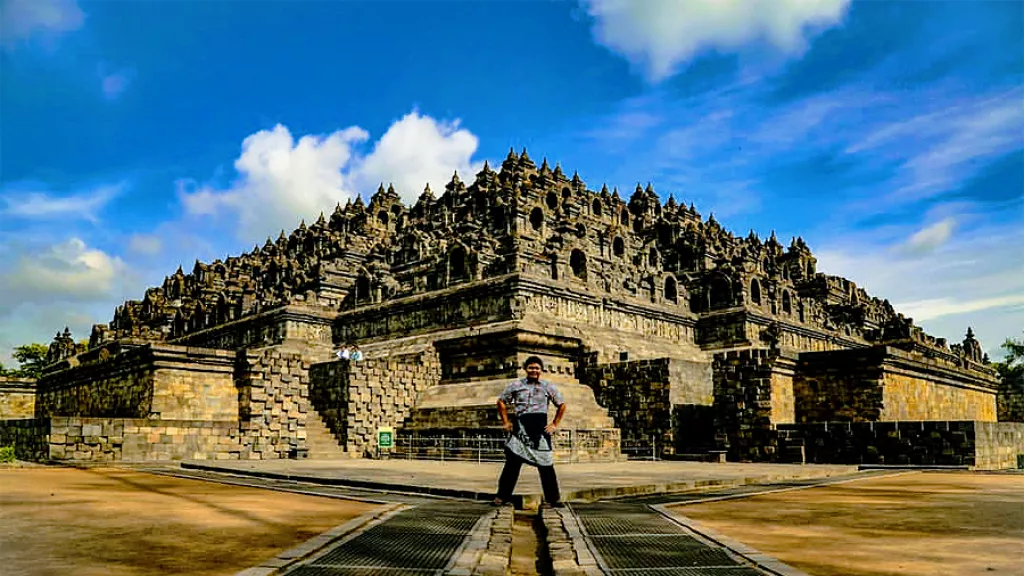 Liburan ke Borobudur Itu Keren loh, Ini Buktinya - GenPI.co