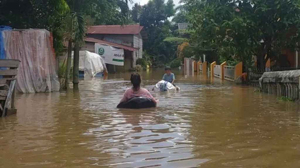 341 Warga di Kota Pekanbaru Terdampak Bencana Banjir - GenPI.co RIAU