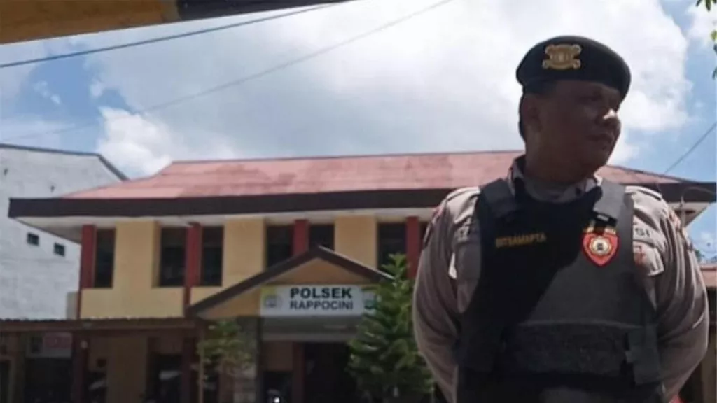 Polsek Rappocini Makassar Siaga Bom Bunuh Diri, Pengamanan Diperketat - GenPI.co SULSEL