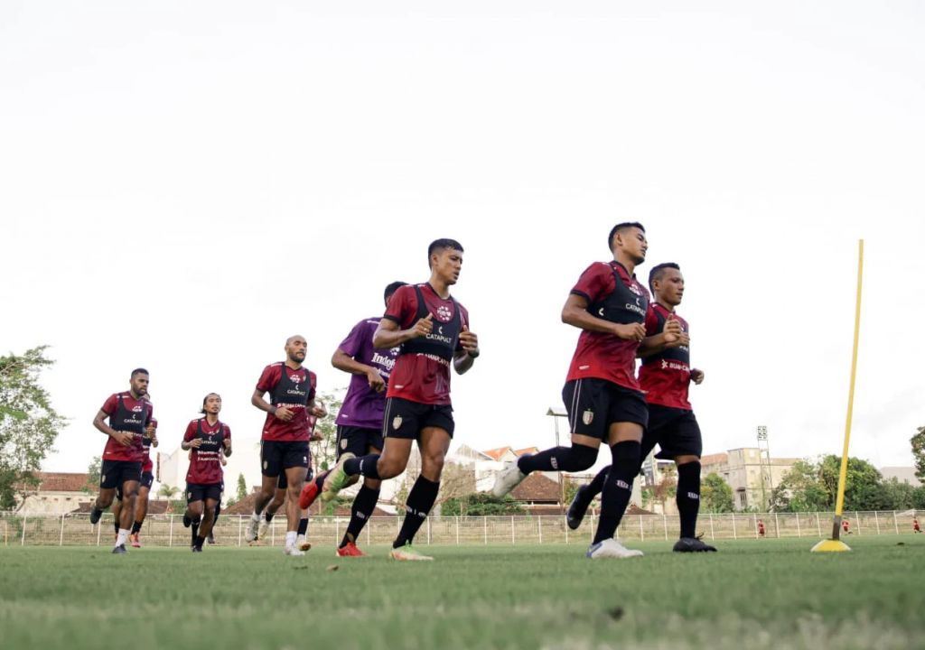 Piala AFC: Bali United Latihan, Banyak Pemain Anyar Absen, Siapa? - GenPI.co BALI