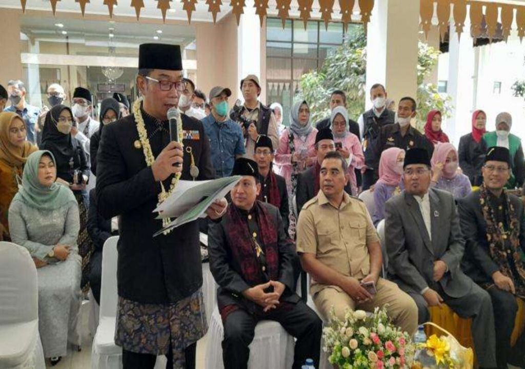 Ridwan Kamil Beri Hadiah Menginap di Hotel Mewah kepada Peserta Isbat Nikah Terpadu - GenPI.co JABAR