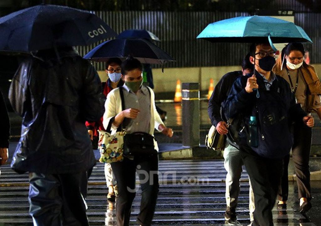 BMKG: Waspada Hujan Ringan hingga Lebat di Jateng, Ini Sebarannya - GenPI.co JATENG