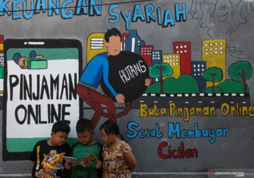 LBH Surabaya Ungkap Data Mengejutkan Soal Pinjol Selama 2021 - GenPI.co JATIM