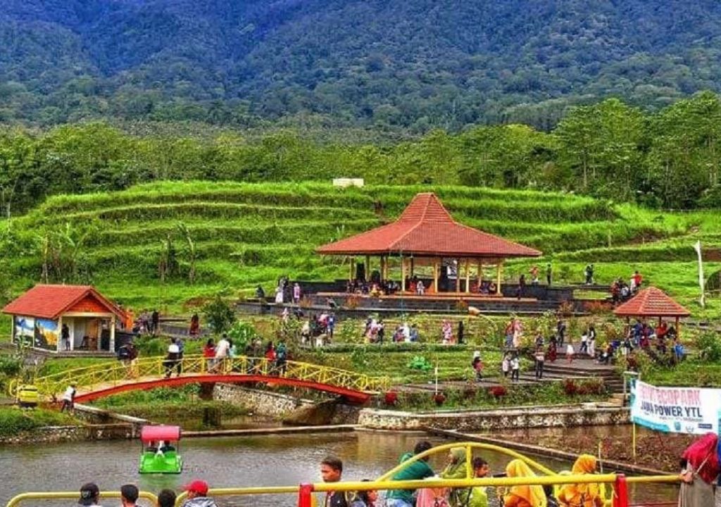 Liburan Selesai, Wisata Eco Park Probolinggo Justru Kena Sanksi - GenPI.co JATIM