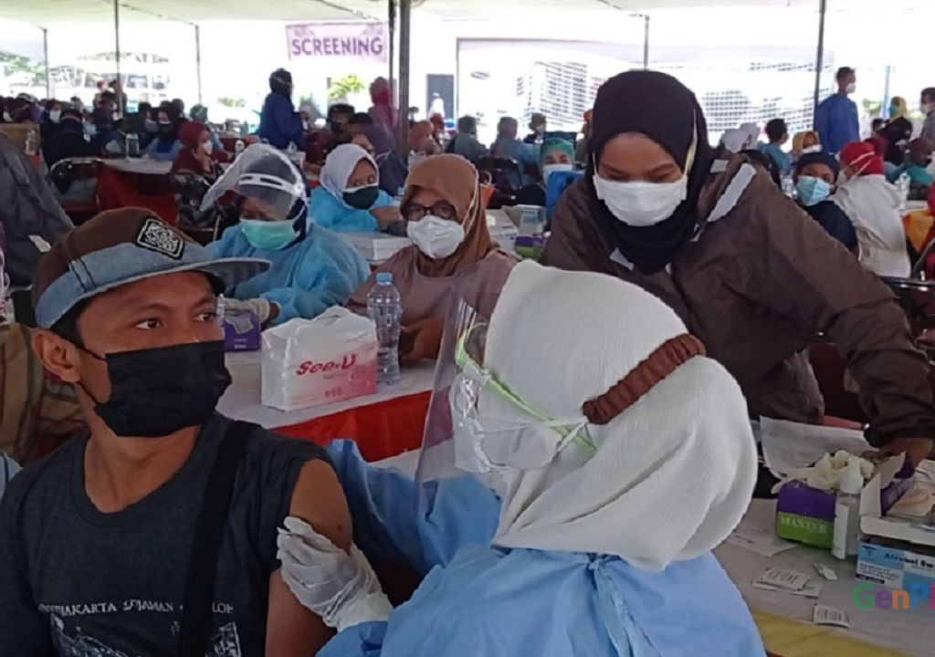 Dinkes Surabaya Tegaskan Vaksin Booster Hanya Untuk Nakes - GenPI.co JATIM