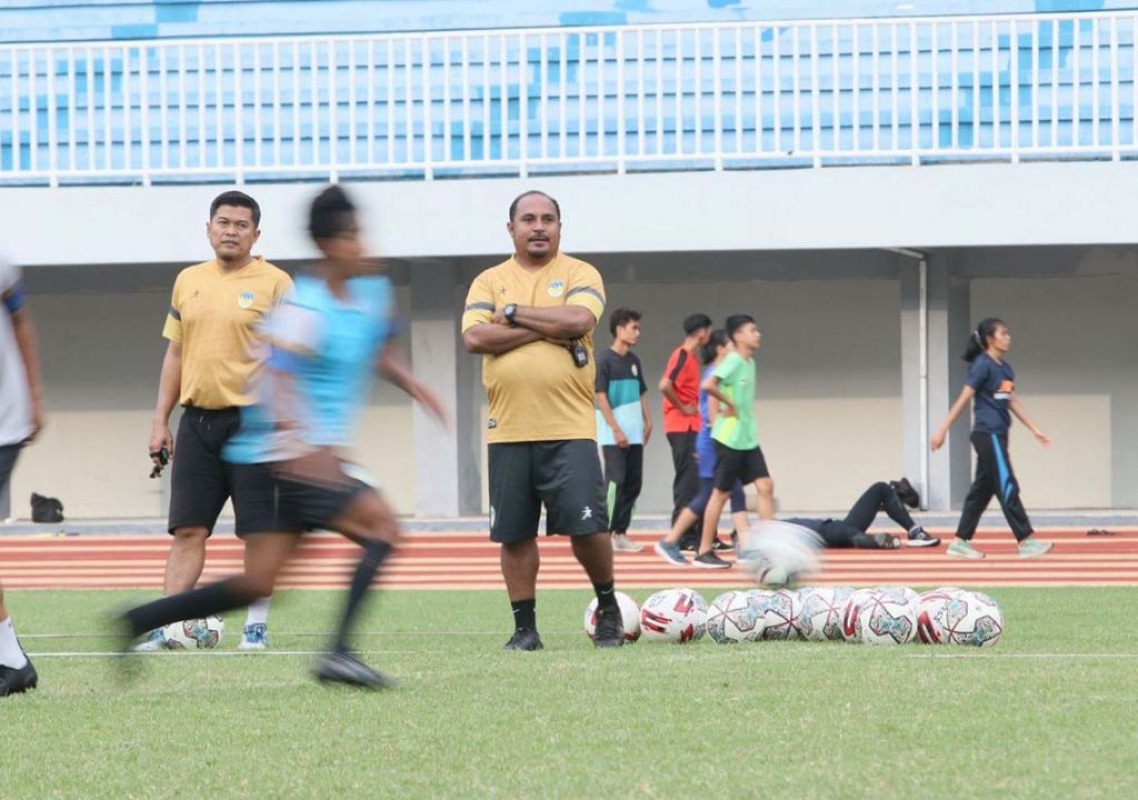 Persiapan Liga 2, Pelatih PSIM Jogja Evaluasi Tim Menyeluruh - GenPI.co JOGJA