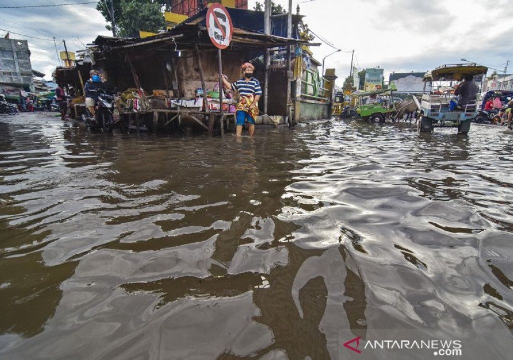 Air Laut Naik, Tanjung Karang Sekarbela Terendam Banjir - GenPI.co NTB