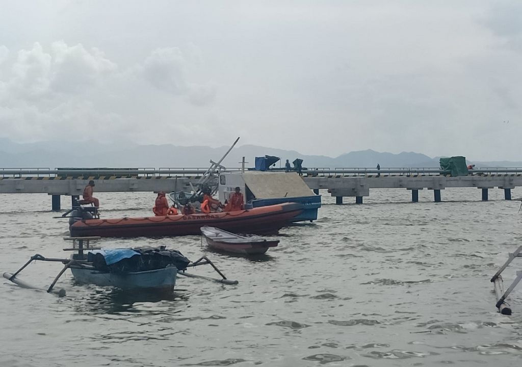 Ya Tuhan, Kapal Tenggelam Dihantam Ombak di Perairan Bima - GenPI.co NTB