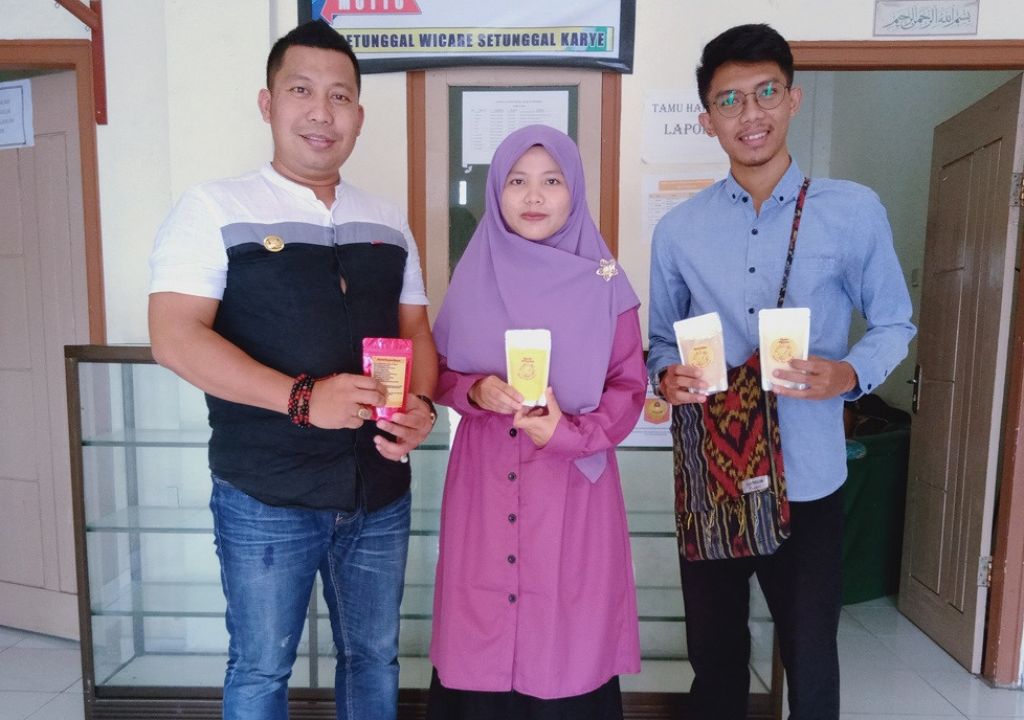 Racik Jamu Milenial, Gadis Asal Loteng ini Sukses Raup Cuan - GenPI.co NTB