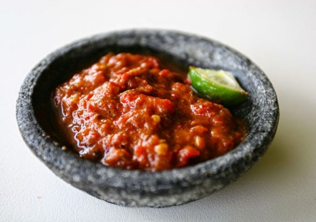 Resep Buat Sambal Terasi Mentah Khas Lombok - GenPI.co NTB