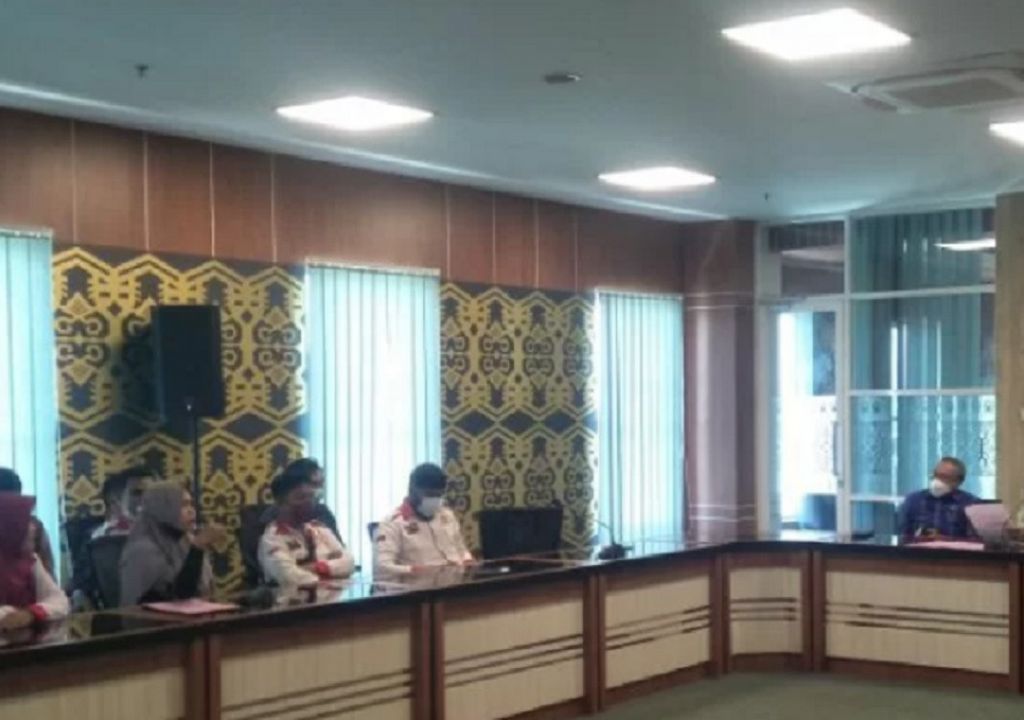 Pegawai Tidak Tetap di Lombok Tengah Tuntut SK dari Bupati - GenPI.co NTB