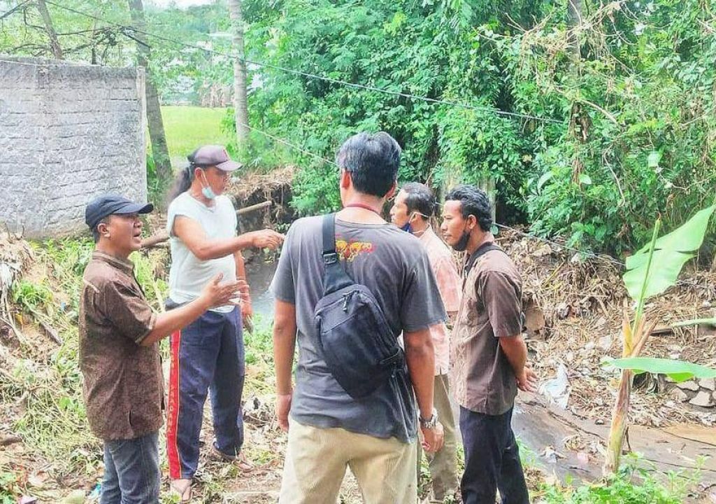 Bupati Fauzan Pantau Kondisi Sampah di Sungai - GenPI.co NTB