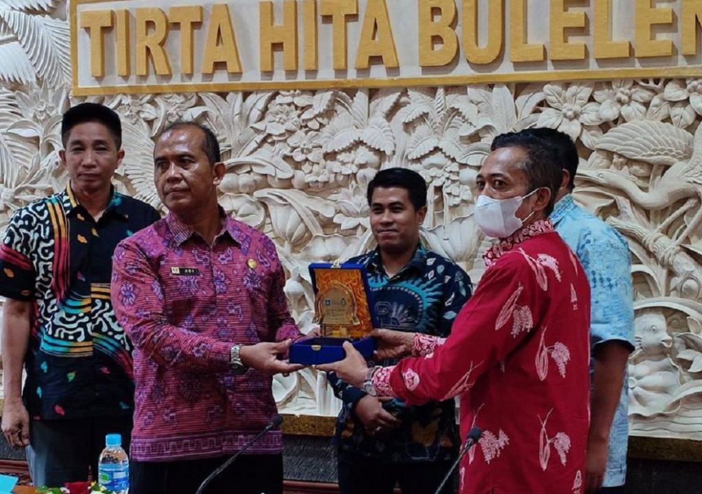 Bupati dan DPR Lombok Tengah Dukung PDAM Buka Pabrik Air Kemasan - GenPI.co NTB