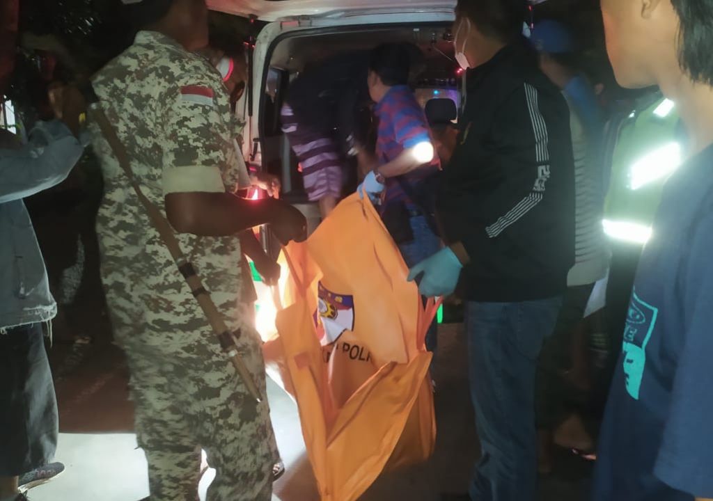 Dua Mayat Ditemukan di Pinggir Jalan, Diduga Dibunuh - GenPI.co NTB