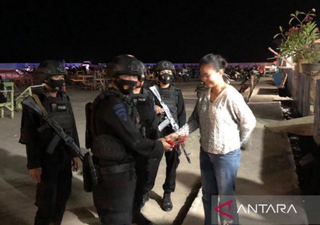 Warga Dihantui Teror Panah, Brimob Polda NTB Gencarkan Patroli - GenPI.co NTB