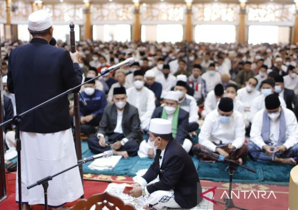Gubernur NTB Salat Idul Fitri di Masjid Hubbul Wathan - GenPI.co NTB