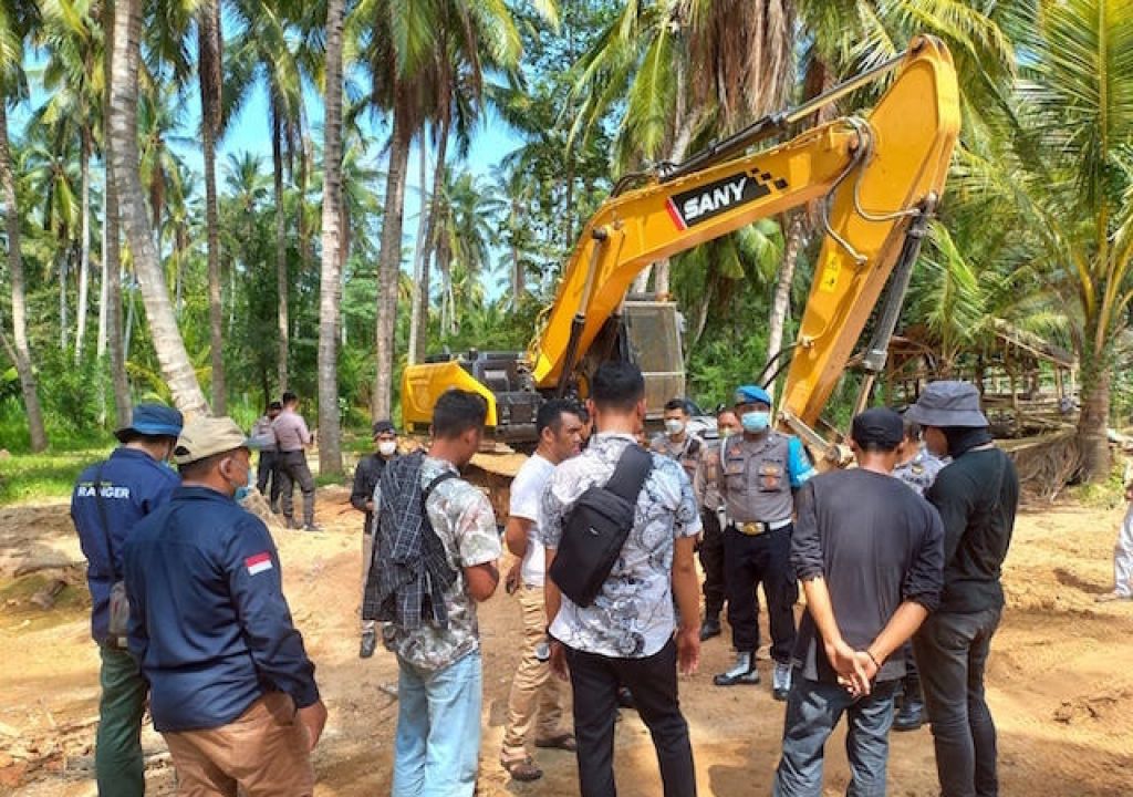 Personel Gabungan Tertibkan Penambang Ilegal di Gunung Prabu - GenPI.co NTB