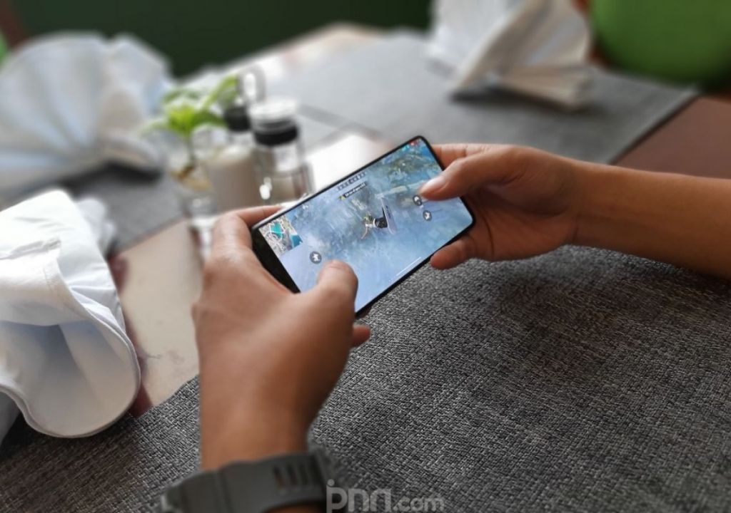 Mata Lelah karena Gadget, Lakukan 4 Hal Ini - GenPI.co NTB