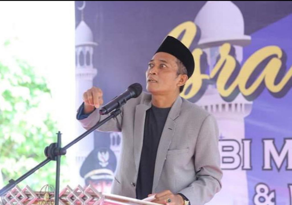 Kisah Pathul Bahri, Anak Petani yang Kini Jadi Bupati Loteng - GenPI.co NTB