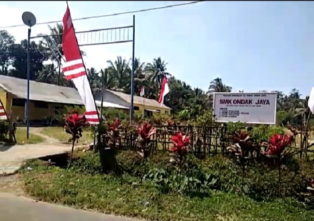 Terkait SMK Ondak Jaya, Ikhwan : Itu Diajukan Sebelum Saya Jadi Kabid - GenPI.co NTB