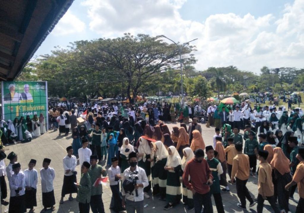 Meriah, Ribuan Santri di Loteng Rayakan Tahun Baru Islam - GenPI.co NTB