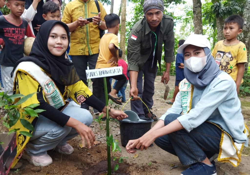 Aksi yang Positif, Taman Wisata Tertua di Loteng Ini Dihijaukan - GenPI.co NTB