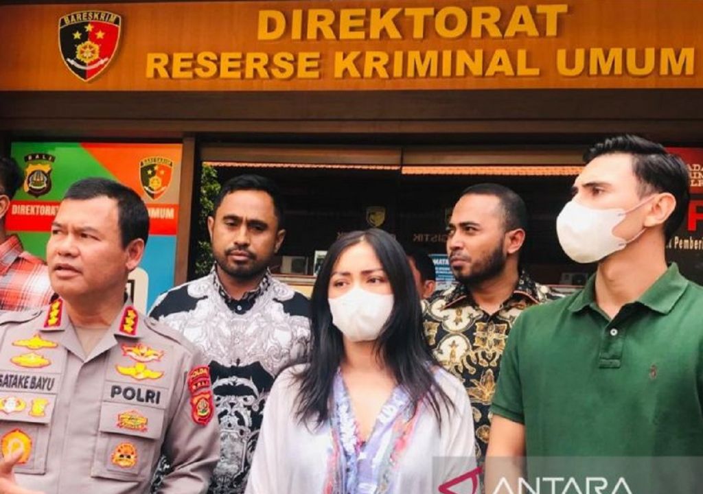 Kuasa Hukum Tantang Balik Penggugat Jessica Iskandar - GenPI.co NTB