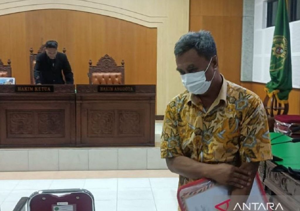 Terdakwa Kasus Korupsi Labuhan Haji Divonis Bebas - GenPI.co NTB