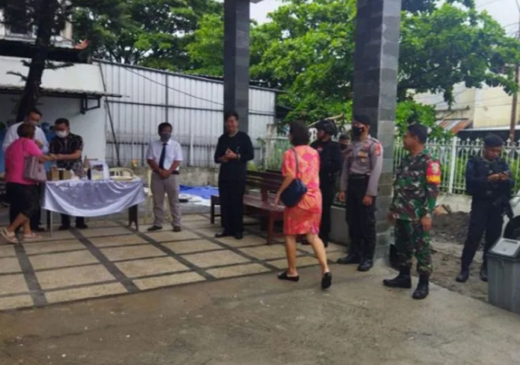 Personel Gabungan Jaga Ibadah Natal di Gereja Mataram - GenPI.co NTB