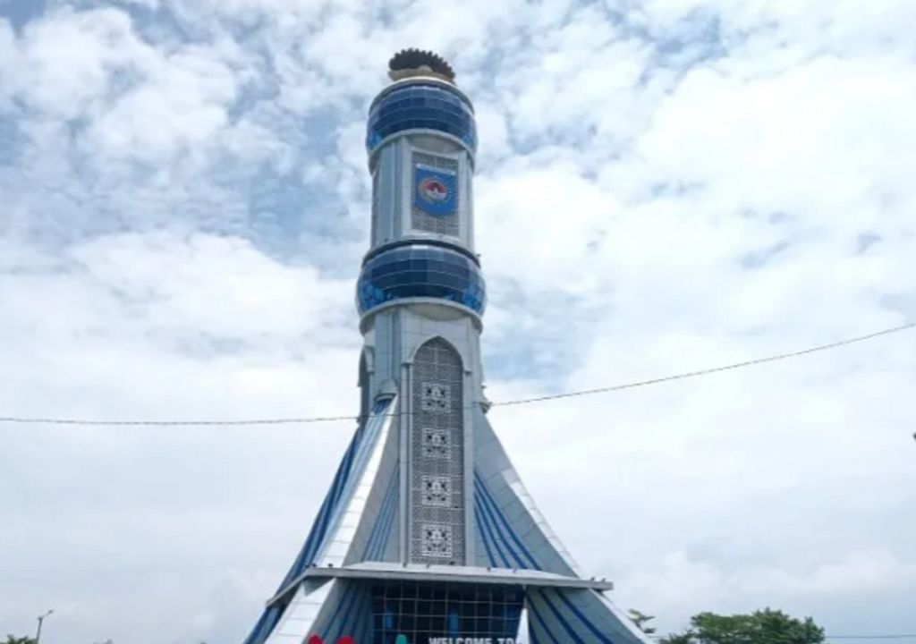 Percantik Tugu Mataram Metro dengan Air Mancur - GenPI.co NTB