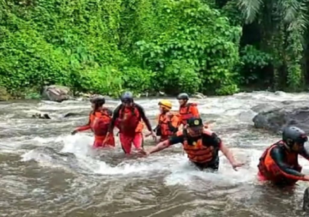 4 Kabupaten di NTB Alami Banjir, 3 Anak Meninggal - GenPI.co NTB