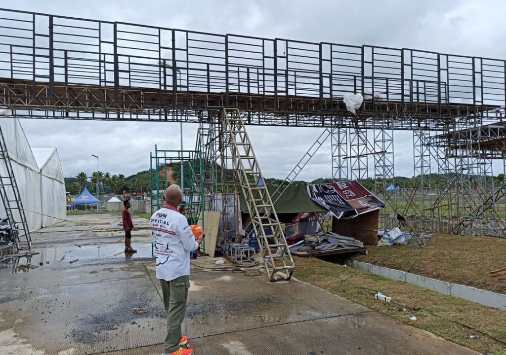 WSBK Mandalika 2023: Jembatan VIP Deluxe-Royal Box Dipasang, Akses Makin Gampang - GenPI.co NTB