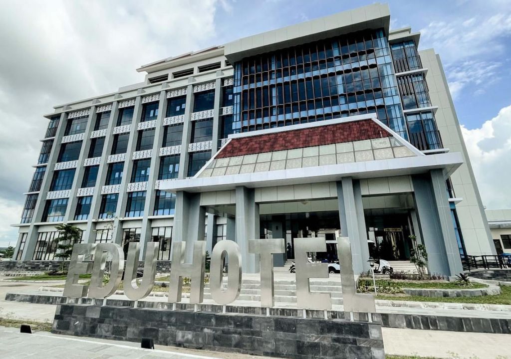 Poltekpar Lombok Persembahkan De Balen Soultan Hotel - GenPI.co NTB