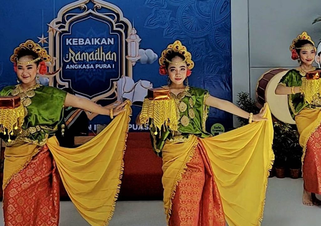 Lebaran 2023: Atraksi Budaya Sambut Pemudik di Bizam Lombok - GenPI.co NTB