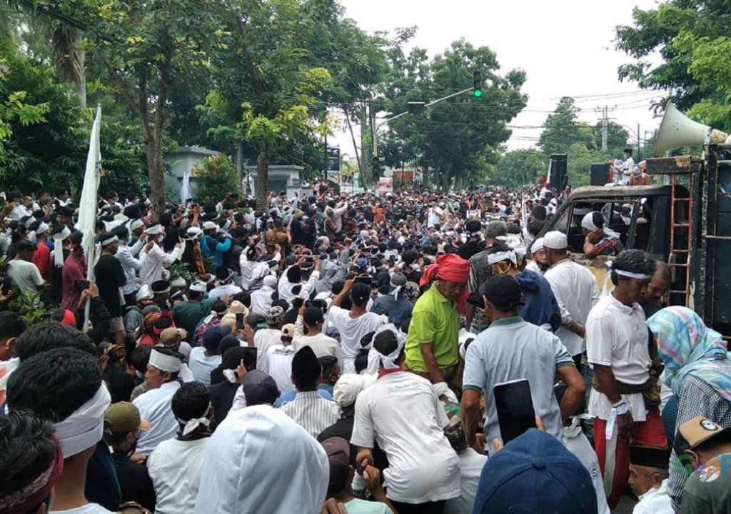 Puluhan Ribu Warga Lombok Timur Gelar Aksi Protes Mizan - GenPI.co NTB